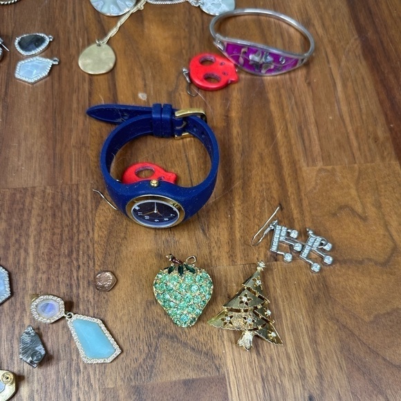 Assorted Group of Fashion Jewelry- Kate spade, Chloe + Isabel, vintage, and more - Picture 2 of 5